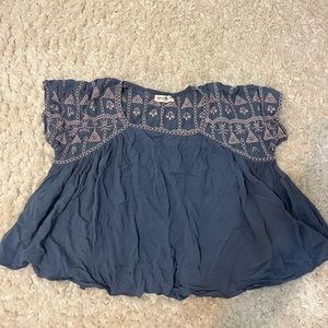 Natural life detailed top